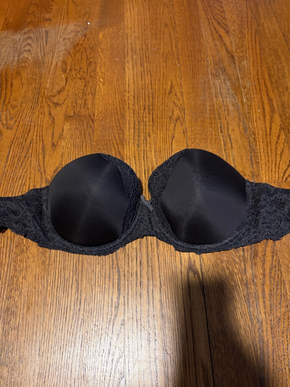 Victoria’s Secret Dream Angles Black Lace-Trim Strapless Bra